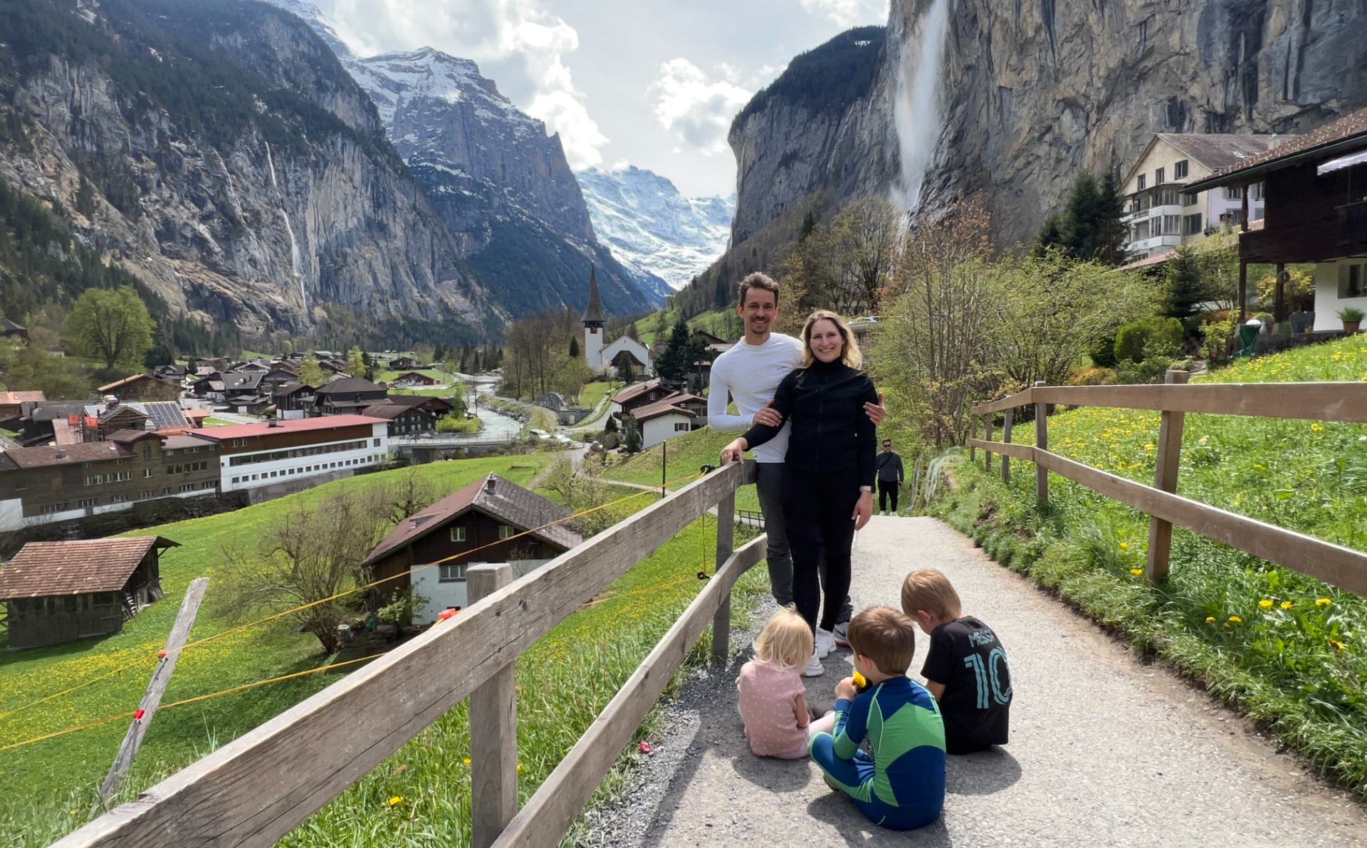 Lauterbrunnen-ben kirándultunk. Aki sportosan nő fel, annak nem kell majd életmódot váltania.